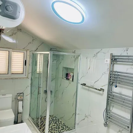 Albi Guests House Tiran