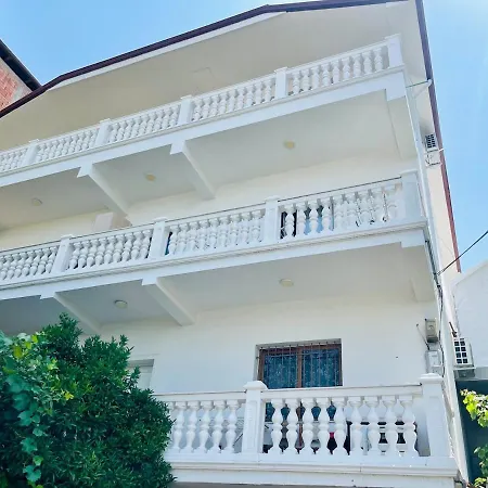 Vila Albi Guests House *